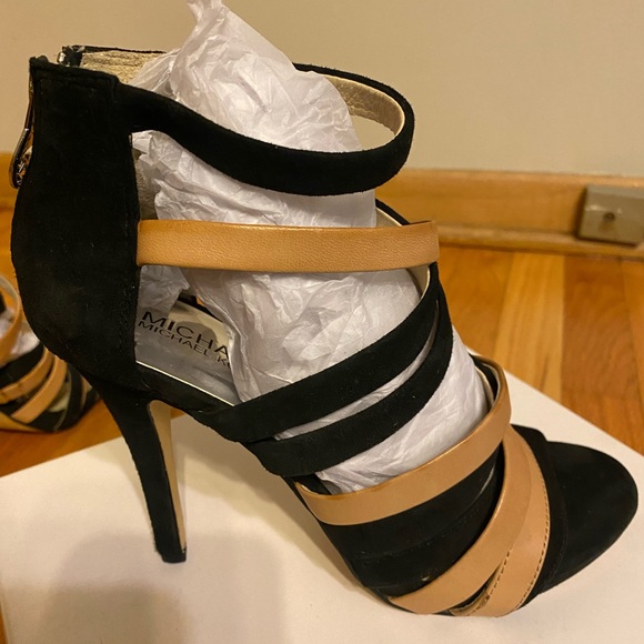 Michael Kors Black and Tan Strappy Sandals size 8 - Picture 6 of 11